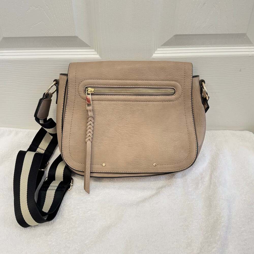 NWOT Gap Faux Leather Crossbody Tan Saddle Bag Medium w/Adj. Strap 12x9x3